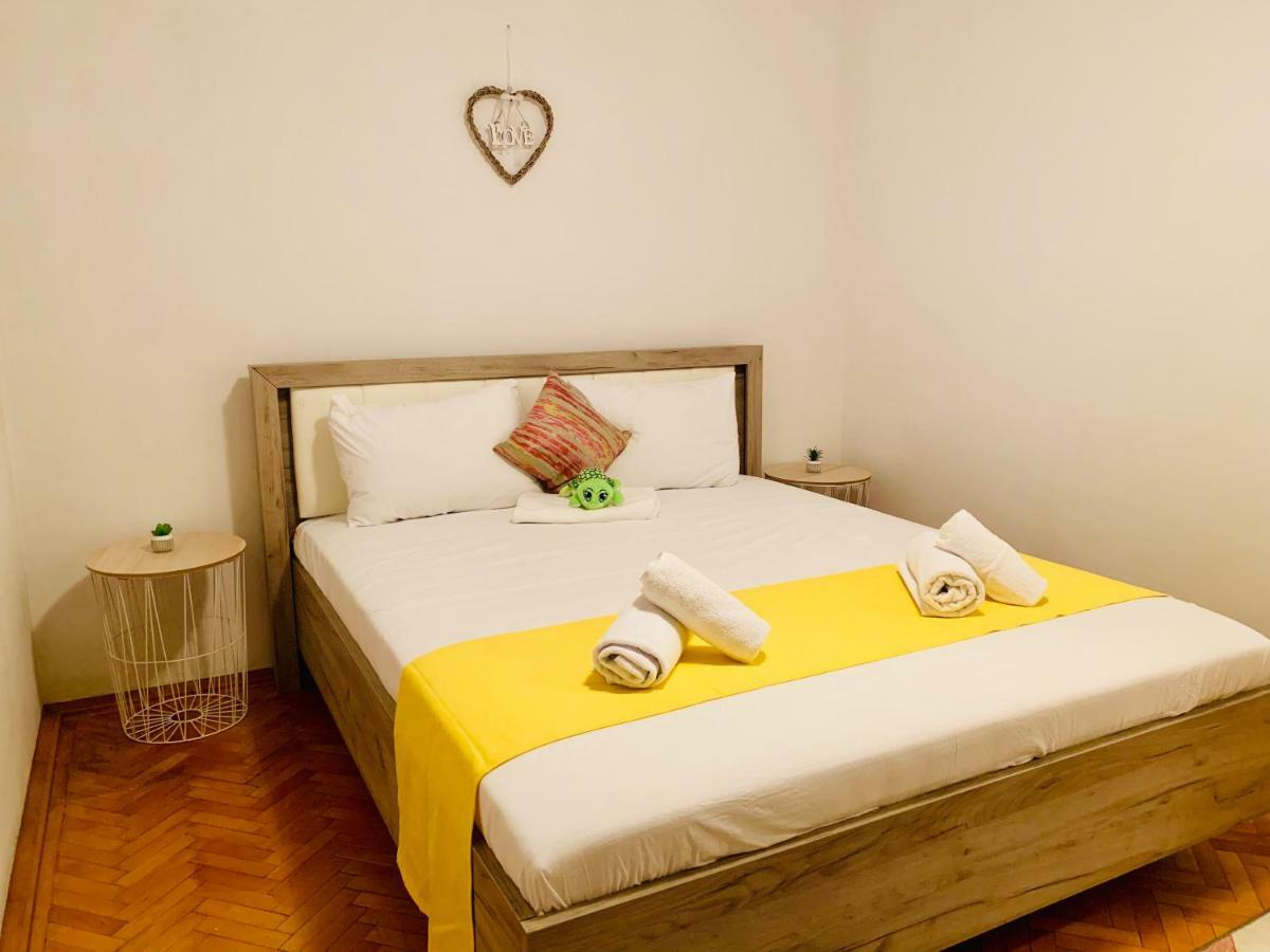 Ultracentral Apartment With All You Need: Wifi, Tv, Ac, Washer, Coffe Temešvár Exteriér fotografie